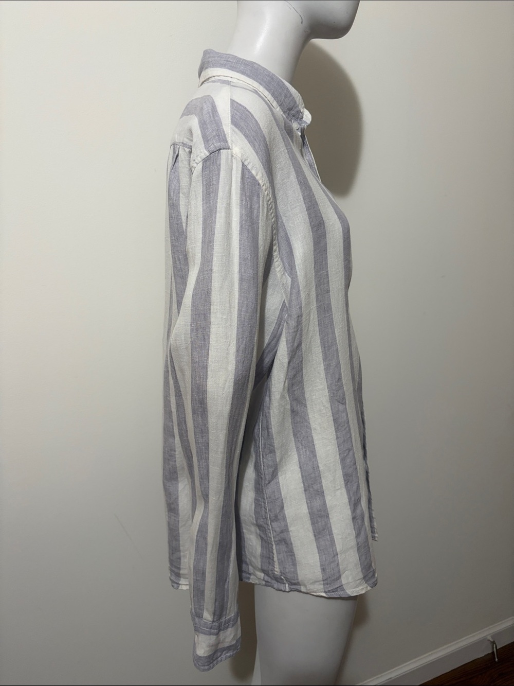 Vacay Men’s Linen Grey Striped Button Down Shirt - Picture 8 of 12